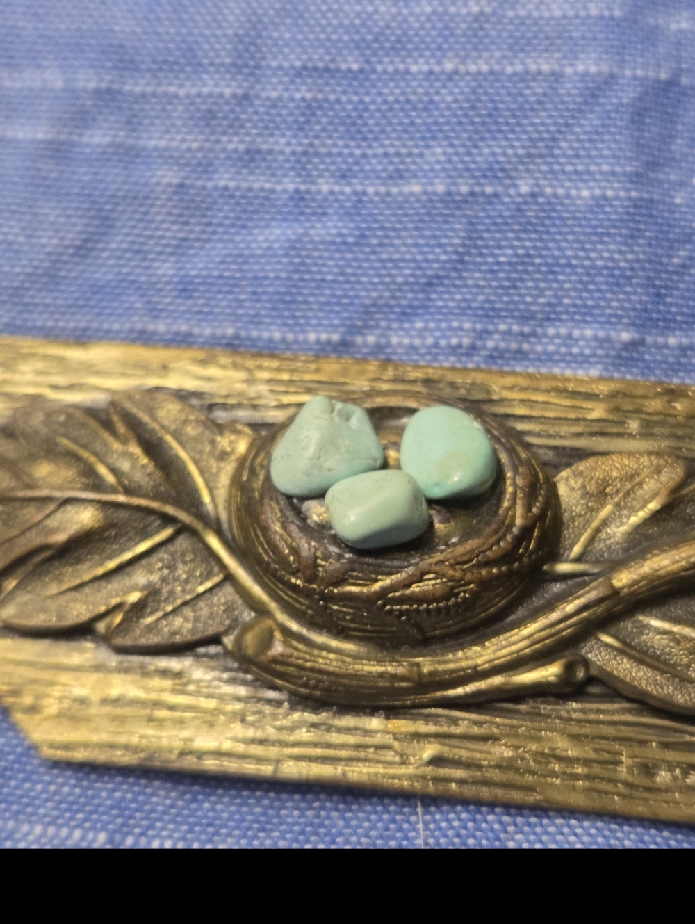 Antique Brass Brooch, Bird & Nest with Turqouise Stones - Picture 3 of 5
